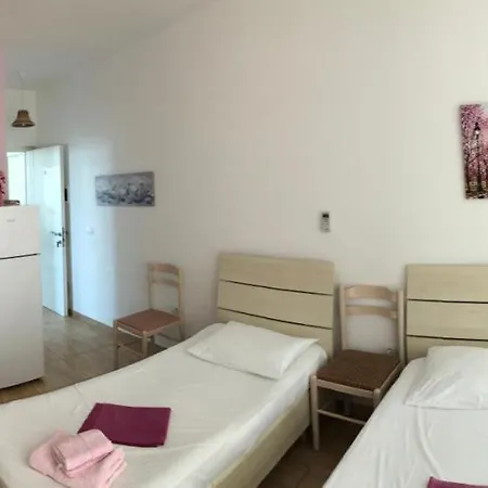 Xhelili 3* Sarandë