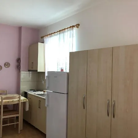 Xhelili